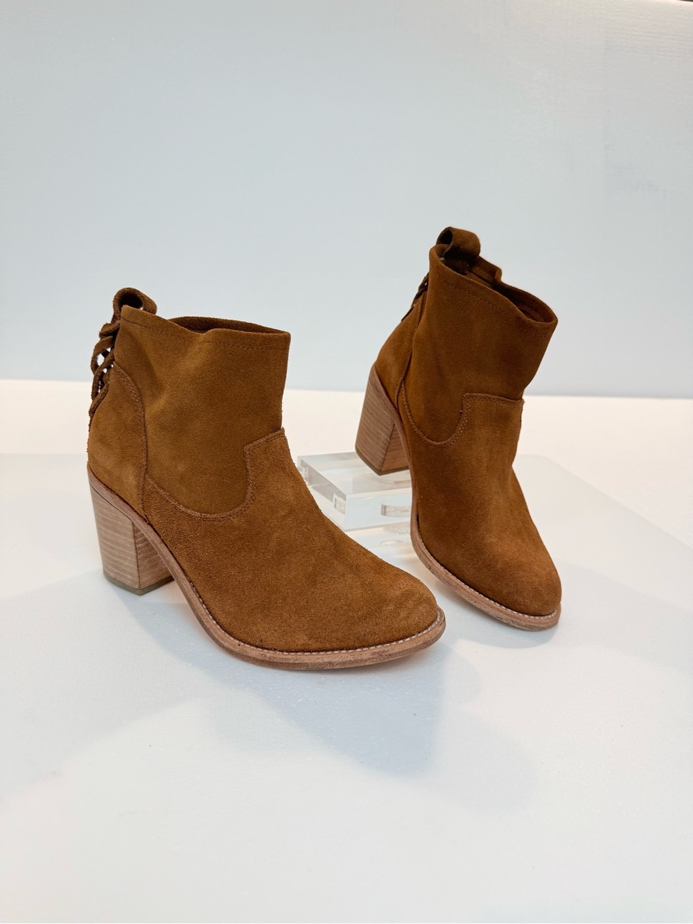 Soludos Brown Suede Western Ankle Boots Women’s Size 8 Braided Heel